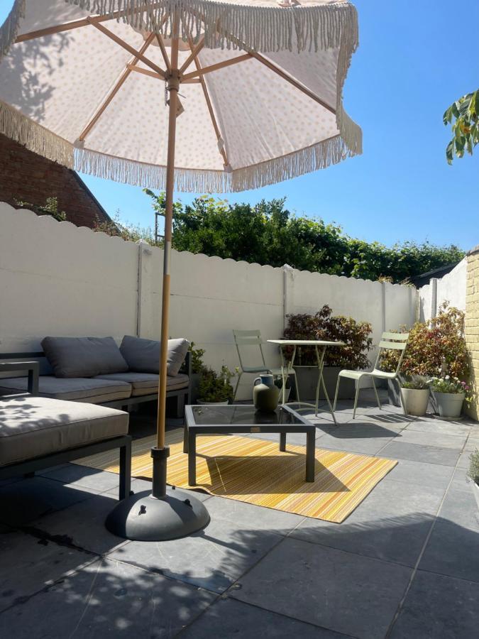 Guesthouse Poppies , Free Parking Oostende Ngoại thất bức ảnh