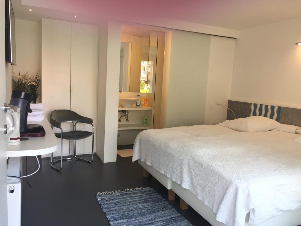Guesthouse Poppies , Free Parking Oostende Ngoại thất bức ảnh